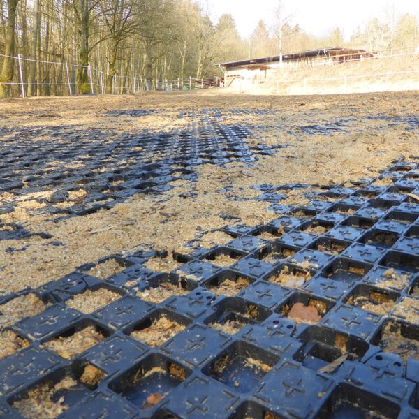 Ankergitter AG60, 400 x 400 x 60 mm, 0,9 kg. Bodengitter mit integrierten Ankerelementen, Drainagefunktion & extremer Lastverteilung. Profilierte Oberfläche.