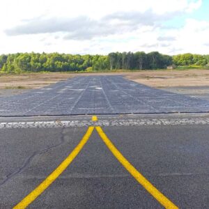MaxiTrack · 1800 x 900 mm · 40 kg leicht · bis zu 130 t belastbar · Overlapping-Verbund-System · Beidseitig Profiliert · Einsetzbar als Mobile Baustrasse, Fahrstrasse & Plattform