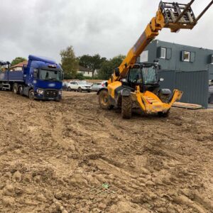 MaxiTrack · 1800 x 900 mm · 40 kg leicht · bis zu 130 t belastbar · Overlapping-Verbund-System · Beidseitig Profiliert · Einsetzbar als Mobile Baustrasse, Fahrstrasse & Plattform