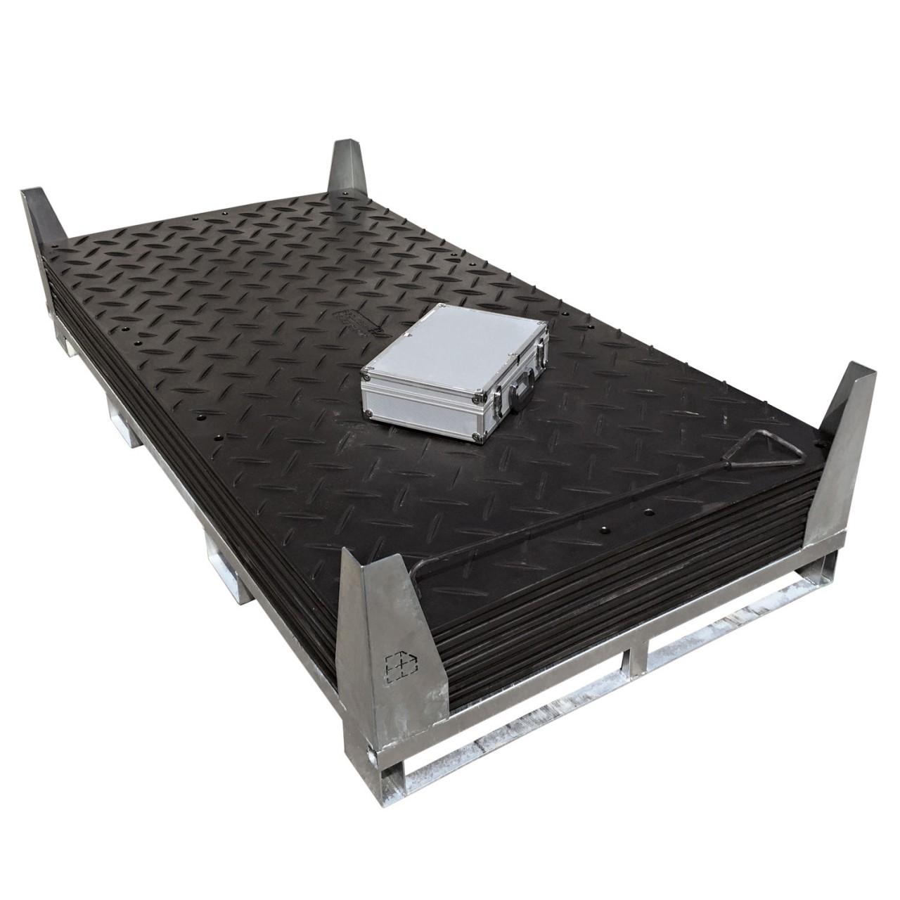 s:tek Hochleistungs-Bodenschutzplatten Set als 10er-Set inklusive Stahlpalette, Fläche: 29,80 m² / Laufmeter: 24,40 m