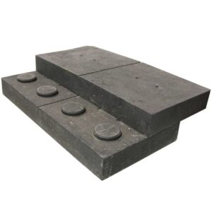 Stapelbarer Unterlegbaustein als Lastverteilplatte aus Kunststoff zur Unterpallung, Isolierung, Niveauausgleich von Containern und fliegenden Bauten