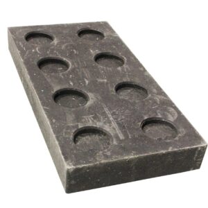 Stapelbarer Unterlegbaustein als Lastverteilplatte aus Kunststoff zur Unterpallung, Isolierung, Niveauausgleich von Containern und fliegenden Bauten