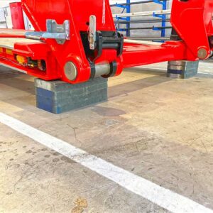 Modular stapelbare Unterlegplatten aus Kunststoff (PVC) für den Fahrzeugbau, Fahrgestellbau, Formenbau, Automotive, Industrie & Gewerbe