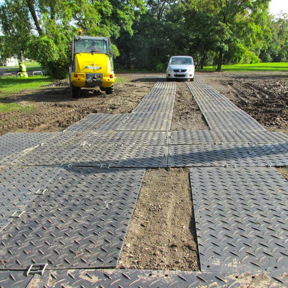 Verbinder aus Rundstahl zum werkzeuglosen verbinden, koppeln und klammern von Fahrplatten sowie Bodenschutzplatten Platform, Baustrasse, Fahrstrasse, Zuwegung oder Fahrspur.