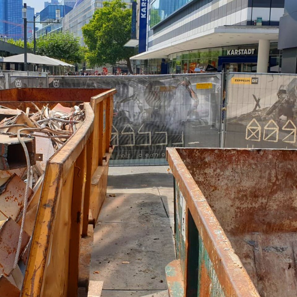 v:tek Fahrplatten als Pflasterschutz für Containerstellplätze