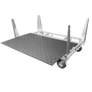 Transportbox für x:tek Fahrplatten-Sets mit klappbaren Eckwinkeln und optionalem Radsatz.