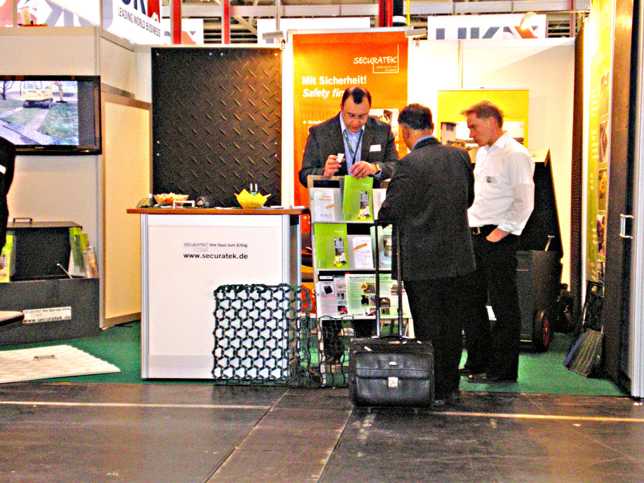 Impressionen vom Securatek Messestand auf der Bauma Messe 2010 in München.