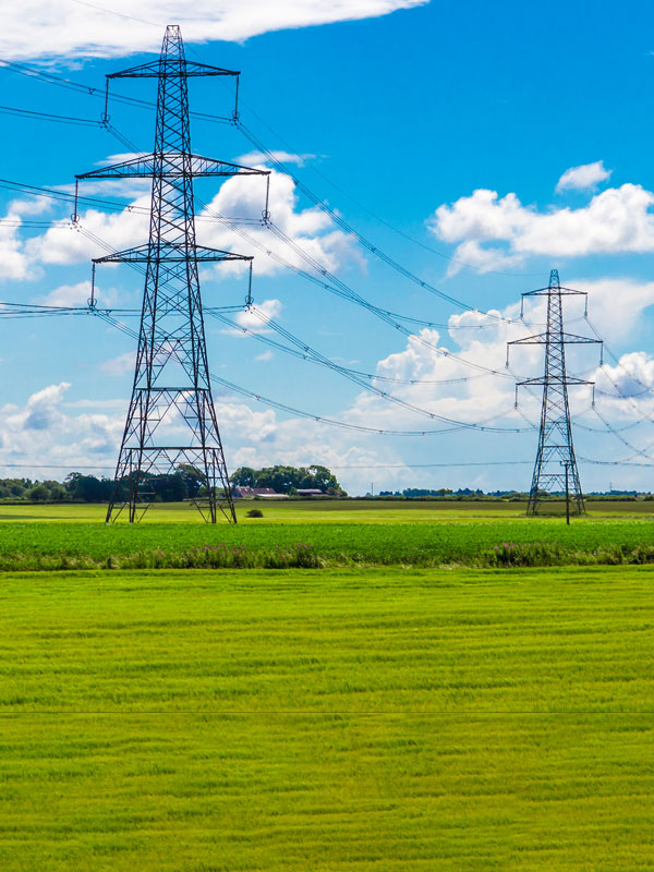 Bodenschutzplatten, Fahrplatten, Schwerlastplatten swoie Stahlplatten als mobile Baustraßen und Zuwegungen im Leitungsbau, Netzbau, Freileitungsbau, Erdkabelbau, Mastbau...