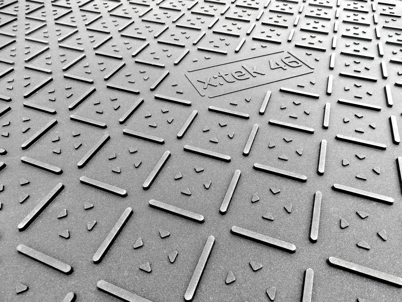 x:tek Fahrplatten Profilierung in der Nahaufnahme