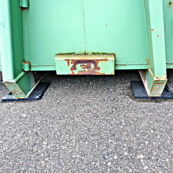 bodenschutzplatte fuer abrollcontainer aus kunststoff 008