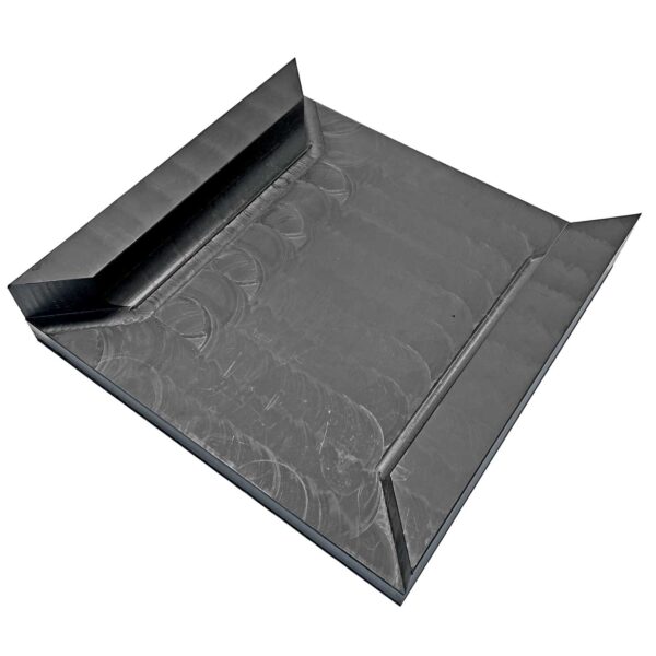 Bodenschutzplatte aus Kunststoff für Abrollcontainer. Zuverlässiger Schutz vor Kratzern, Spuren und Beschädigungen dank gummierter Unterseite.