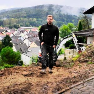 Galabauer Sebastian Jakob berichtet über seine Praxiserfahrungen mit v:tek Fahrplatten