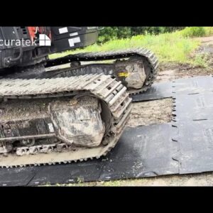 Härte-Test: Scobaplate Bodenschutzplatte im Video – Befahrung mit Stahlketten-Bagger