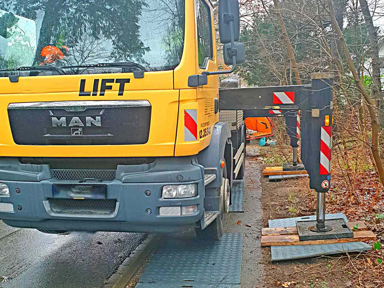 e:tek Fahrplatten zum Bodenschutz und als Abstützfläche