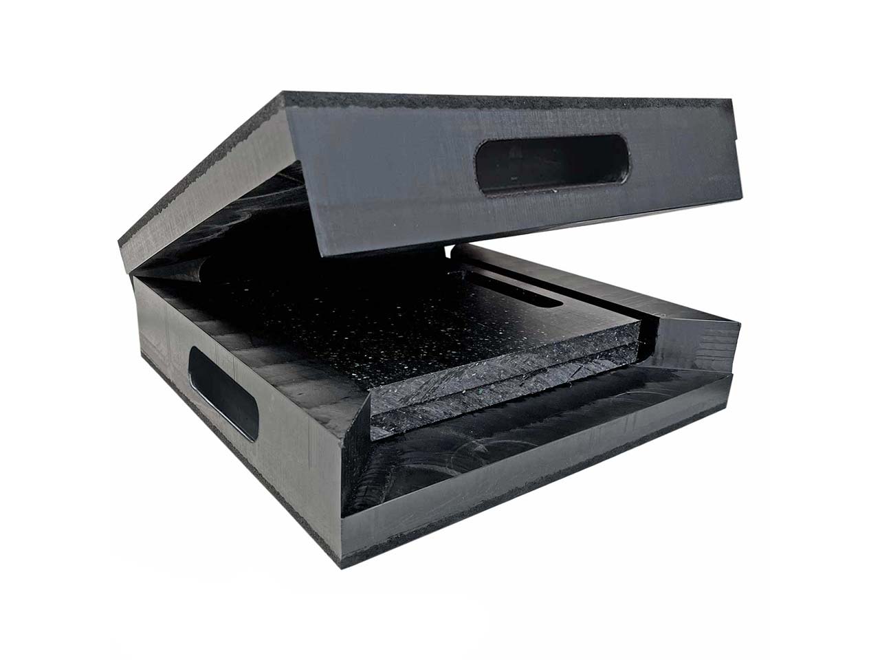 Unterlegplatte und Bodenschutzplatte für Abrollcontainer in Kombination